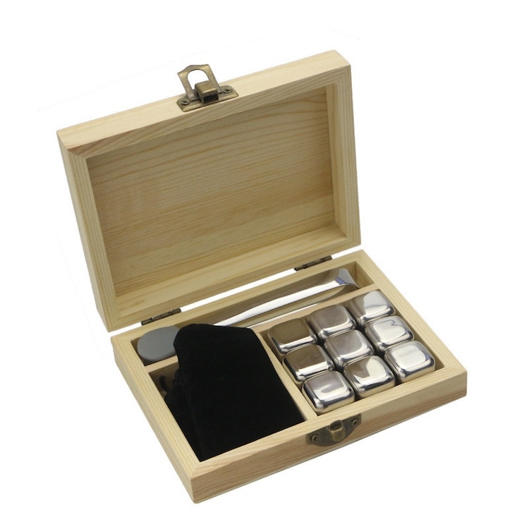 Stainless steel whiskey ice cube gift set in presentation box